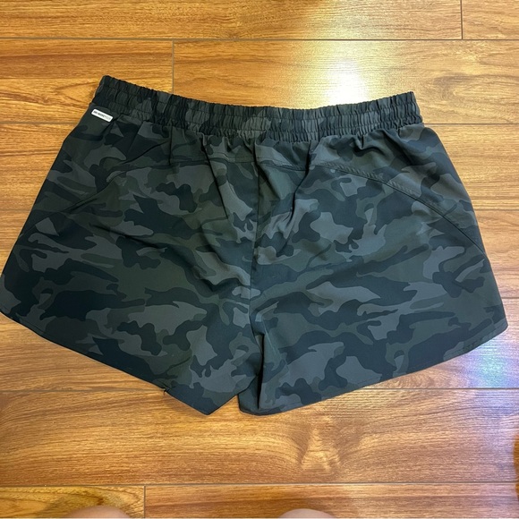 Camo Sport Shorts - Picture 4 of 4